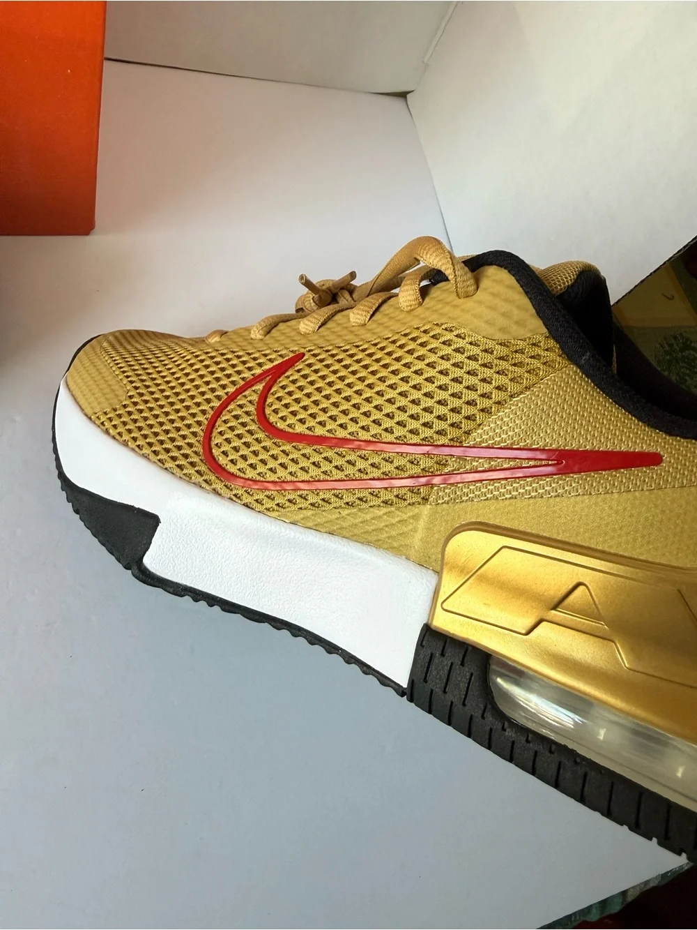 Nike Air Max Alpha Trainer 6  FQ1833-700 Men’s  15 FLT Gold  /iniversity Red New